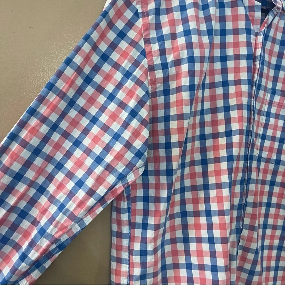 J Crew men’s pink and blue stripped button down size medium